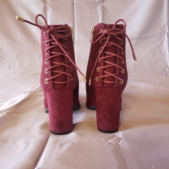 NWOB Limelight Celeste Burgundy Booties - Picture 4 of 8